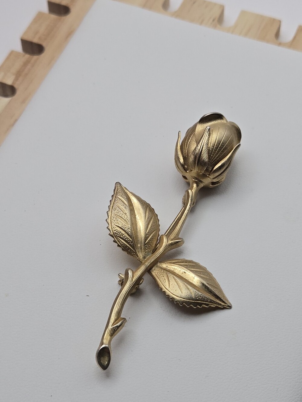 Vintage Gold Rosebud Brooch Pin - Picture 6 of 13